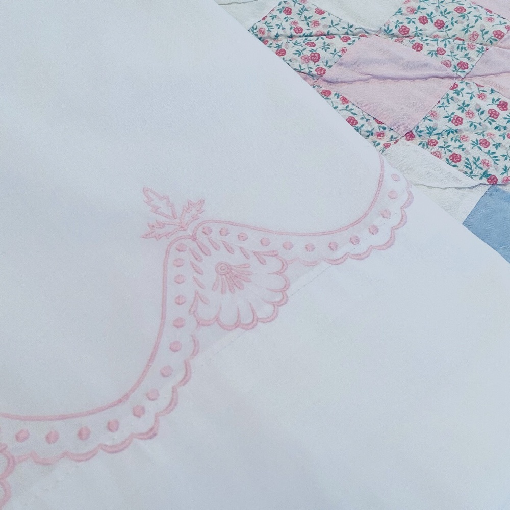Wamsutta Embroidered Twin Flat Bedsheet